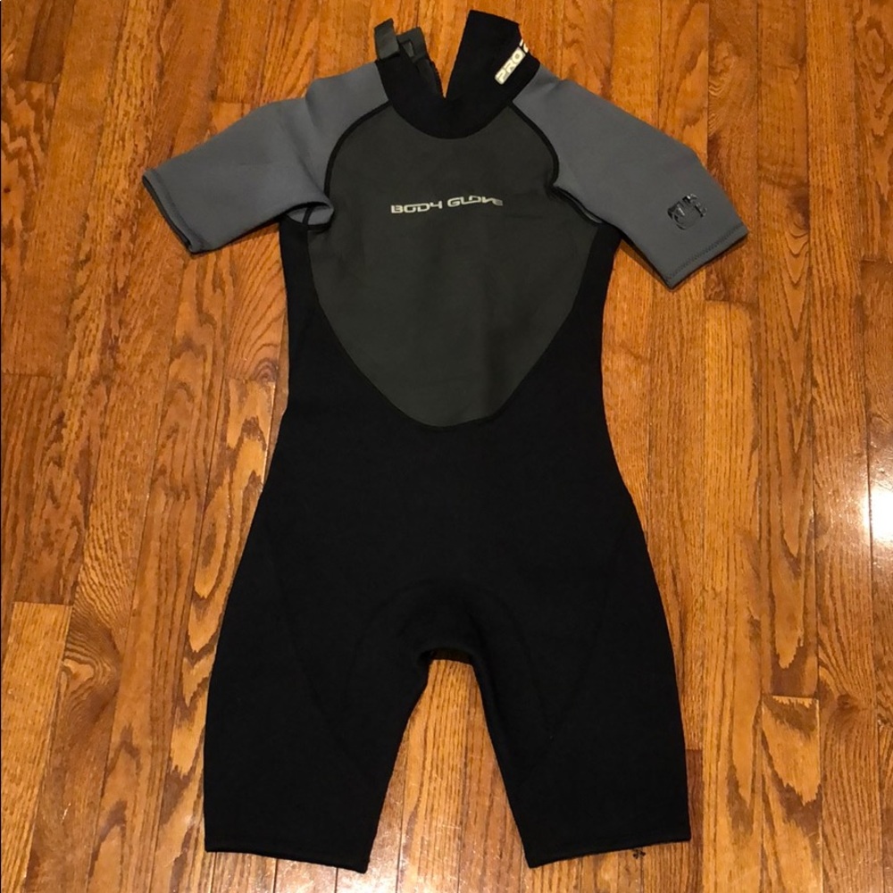 Body Glove wet suit junior 16 size
